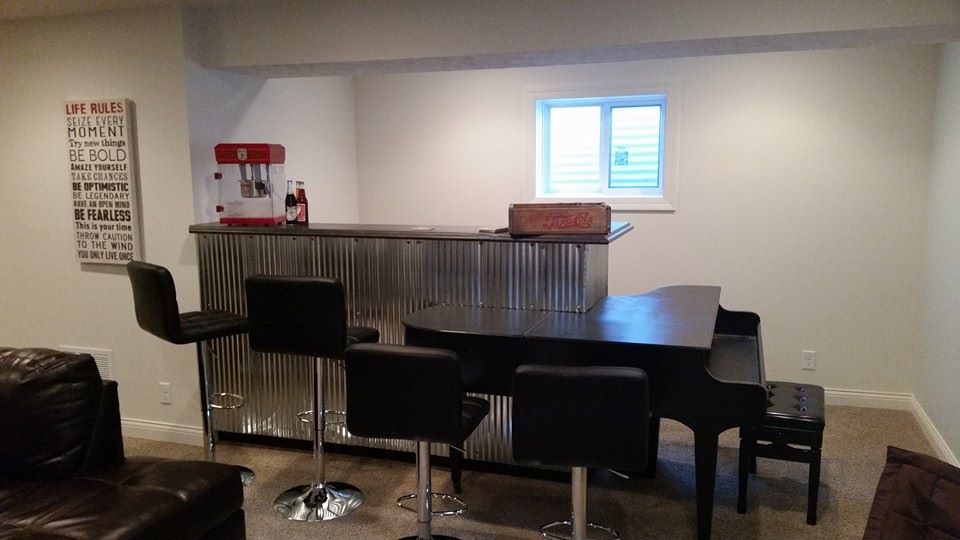 Piano bar